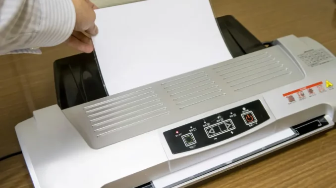 Nahaufnahme eines Laminiergerätes.