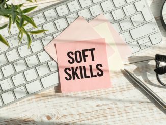 Den Schlüssel zum Erfolg in der Hand: Die Kunst der Softskills erlernen.