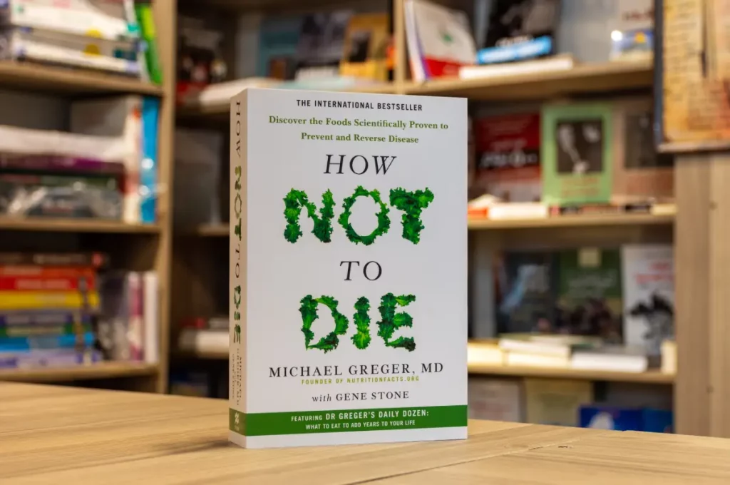 Nahaufnahme vom Buch "How not to Die".